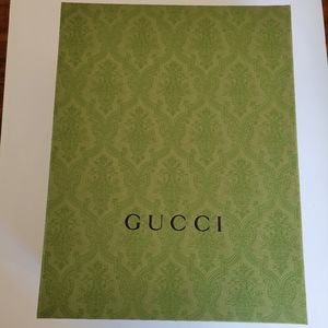 NEW Gucci Box and shopping bag